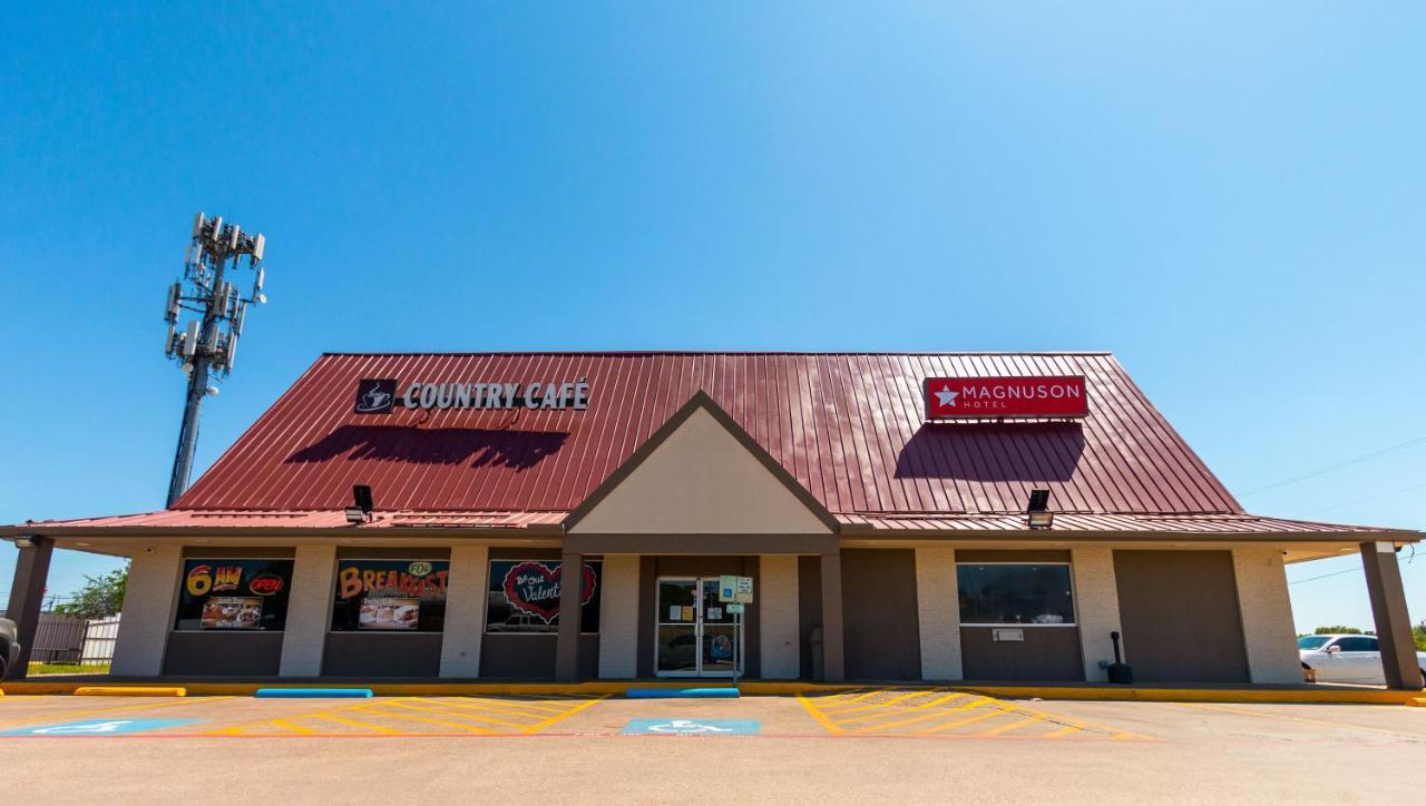 Magnuson Extended Stay And Suites Airport Hotel Irving Exterior photo